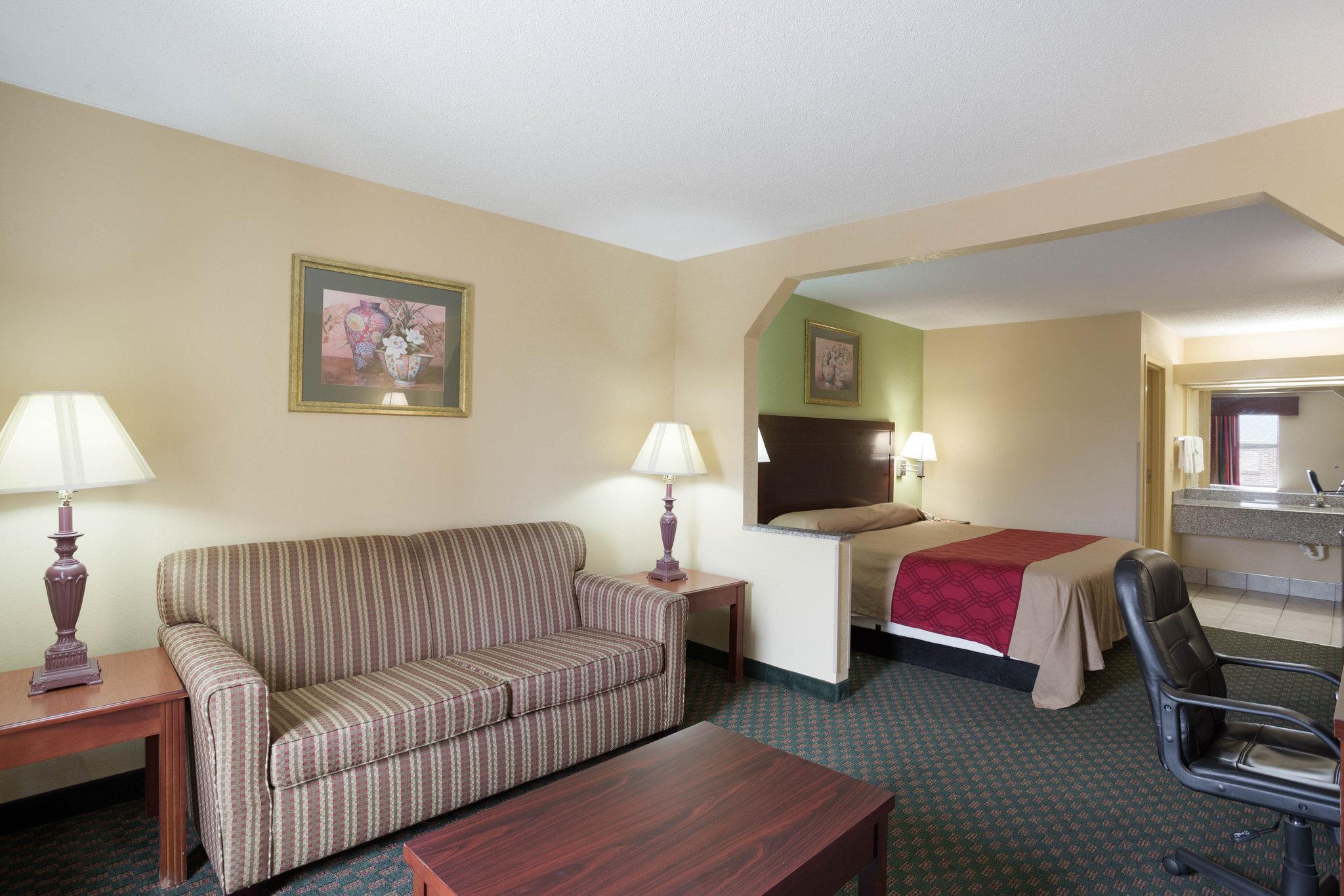 Rodeway Inn & Suites Новый Орлеан Экстерьер фото