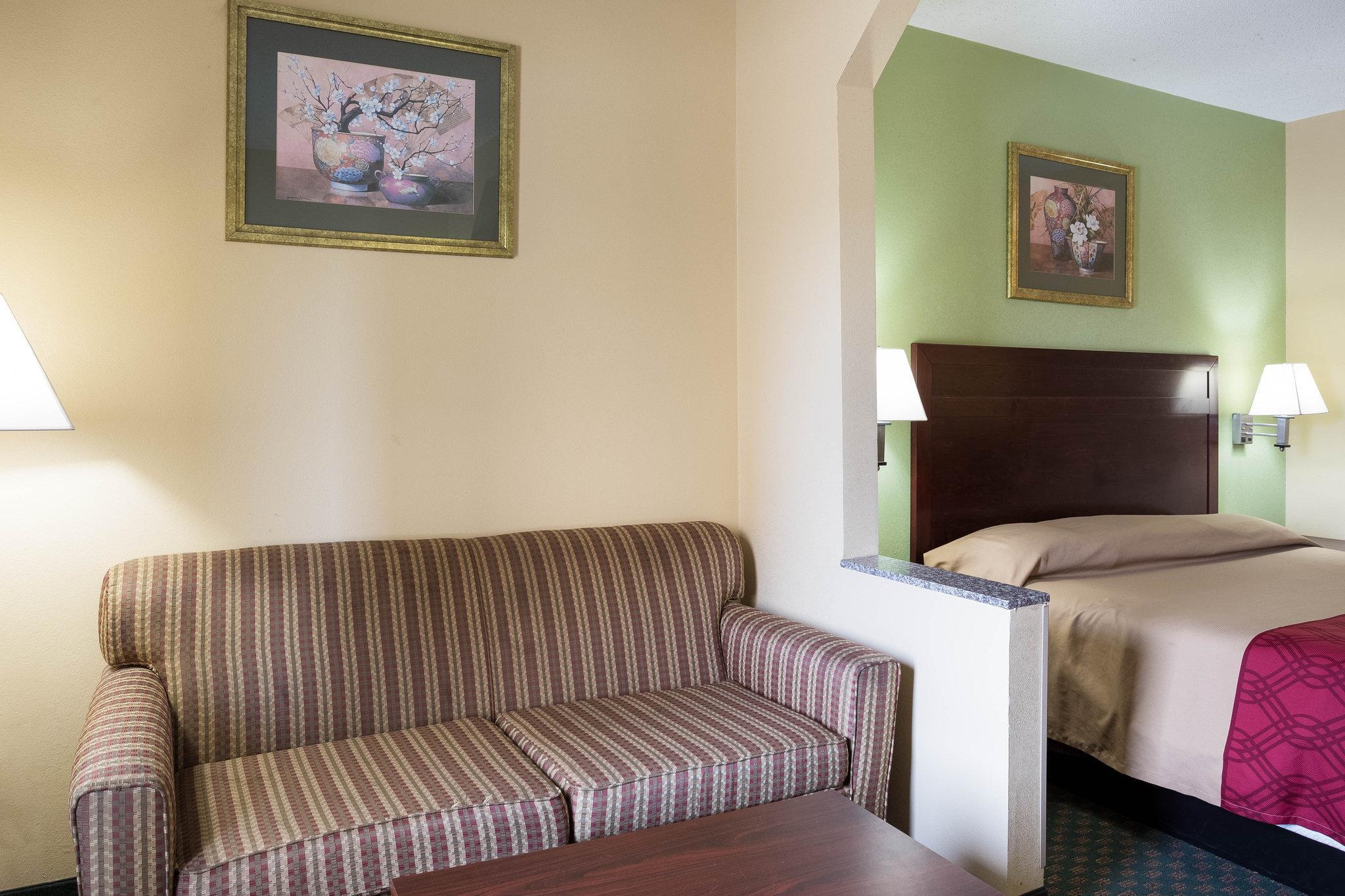 Rodeway Inn & Suites Новый Орлеан Экстерьер фото