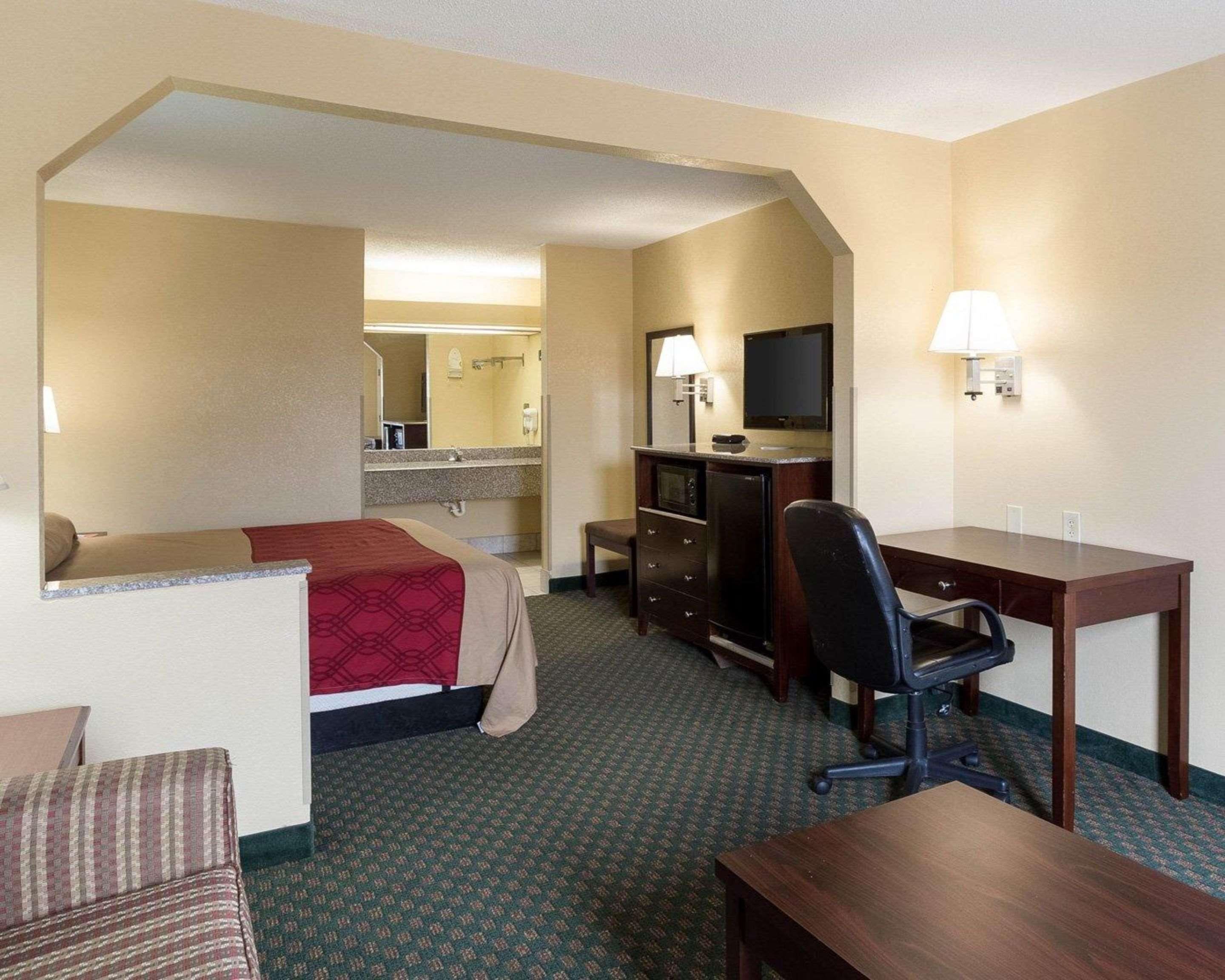 Rodeway Inn & Suites Новый Орлеан Экстерьер фото