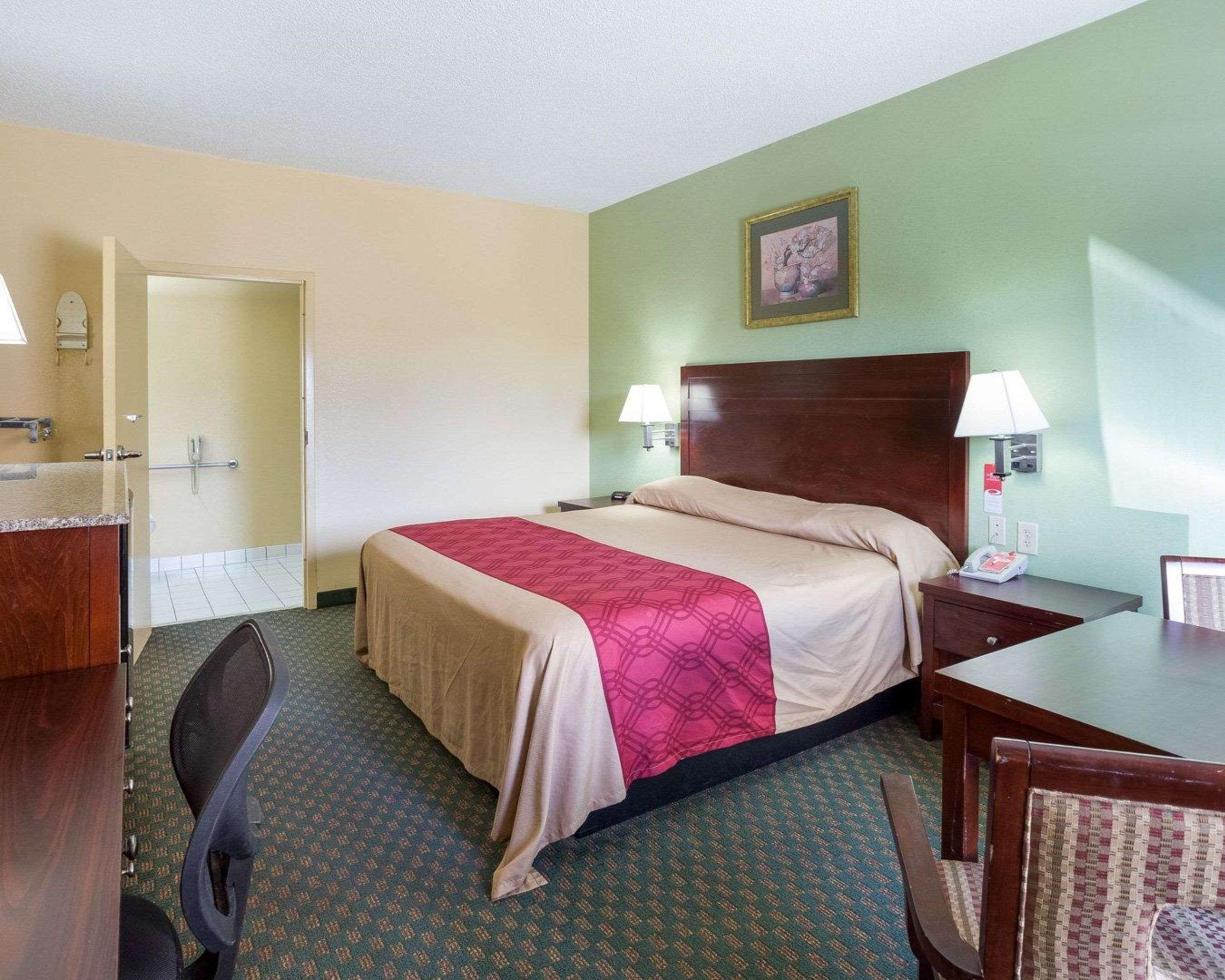 Rodeway Inn & Suites Новый Орлеан Экстерьер фото